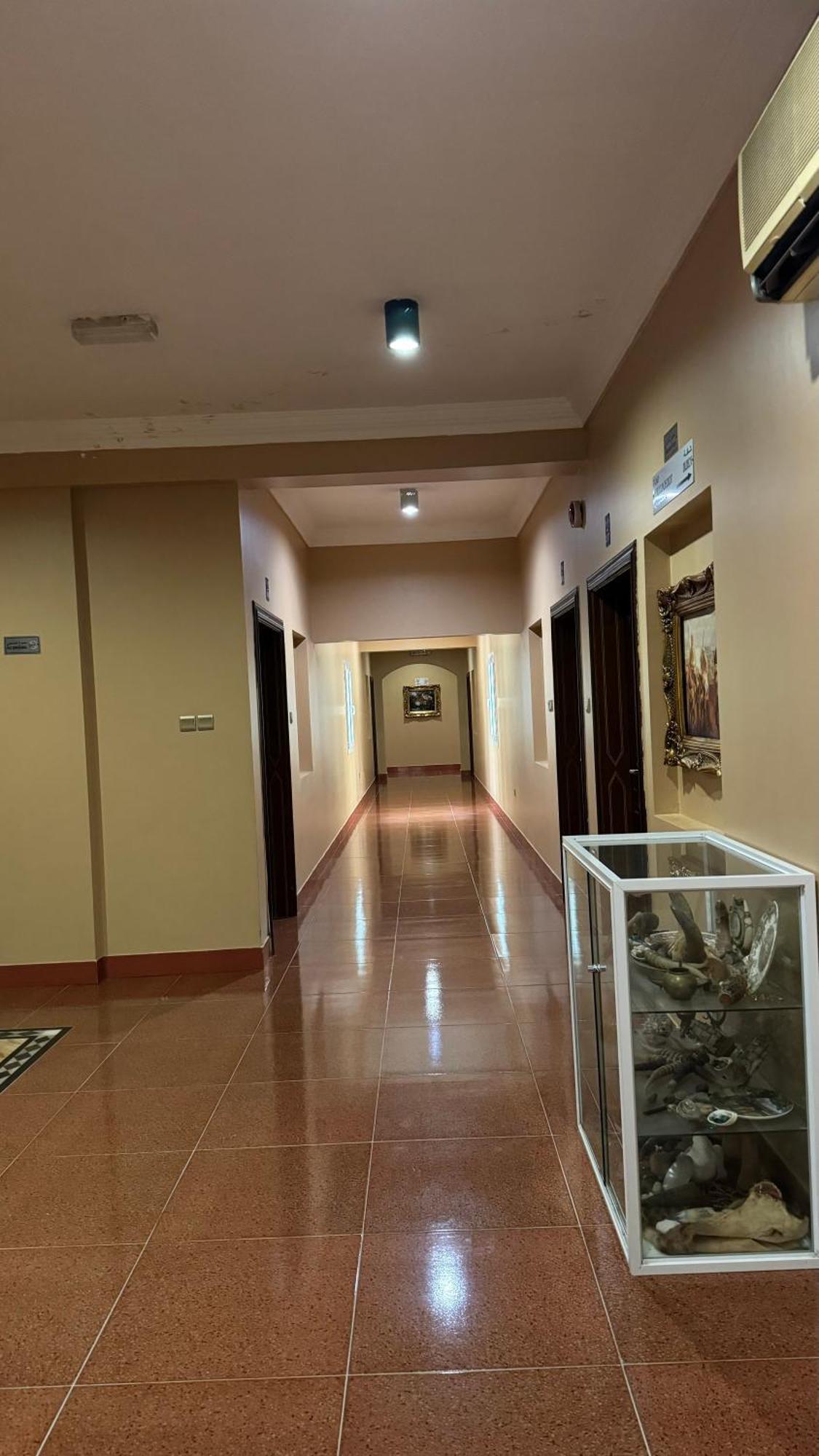 Gulf Crown Hotel Apartment Seeb Extérieur photo