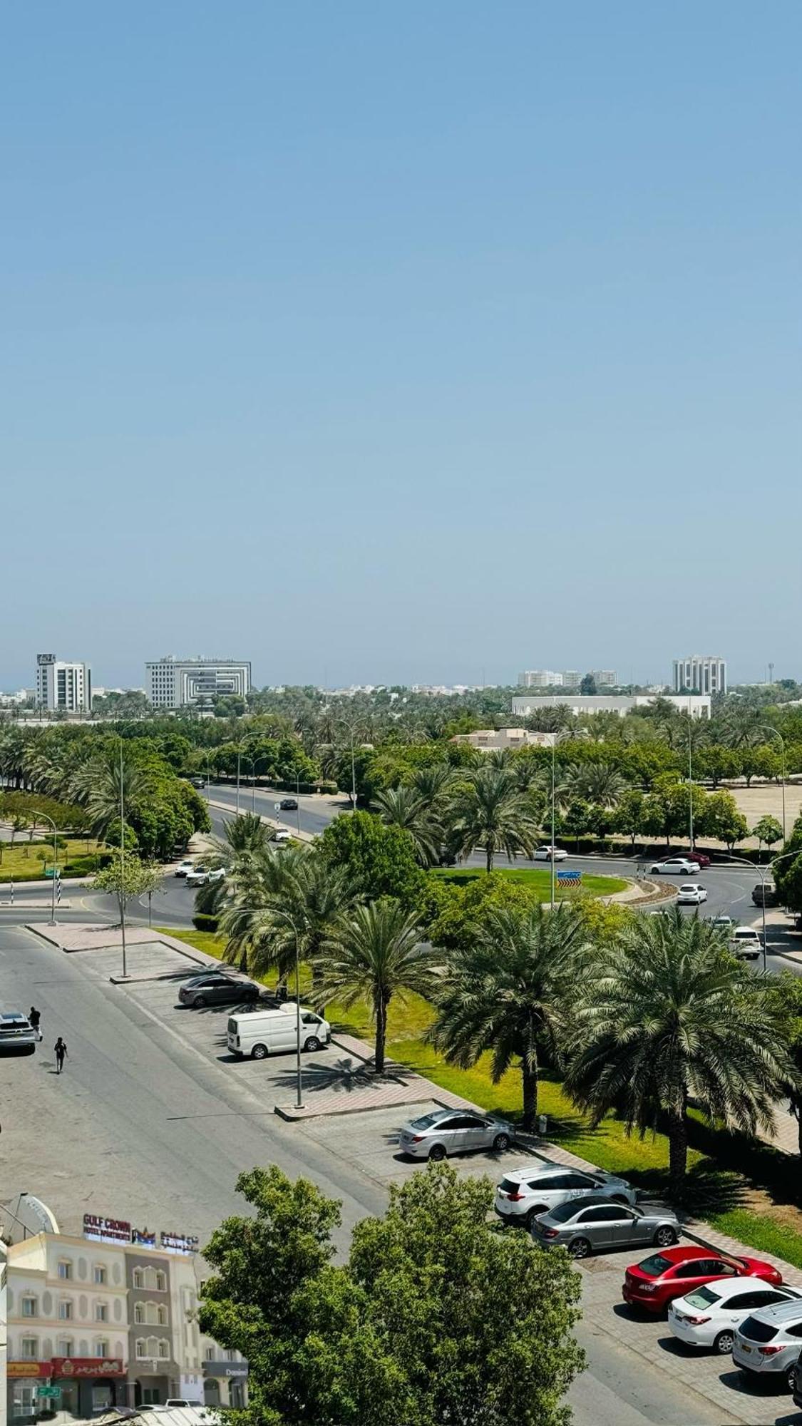 Gulf Crown Hotel Apartment Seeb Extérieur photo