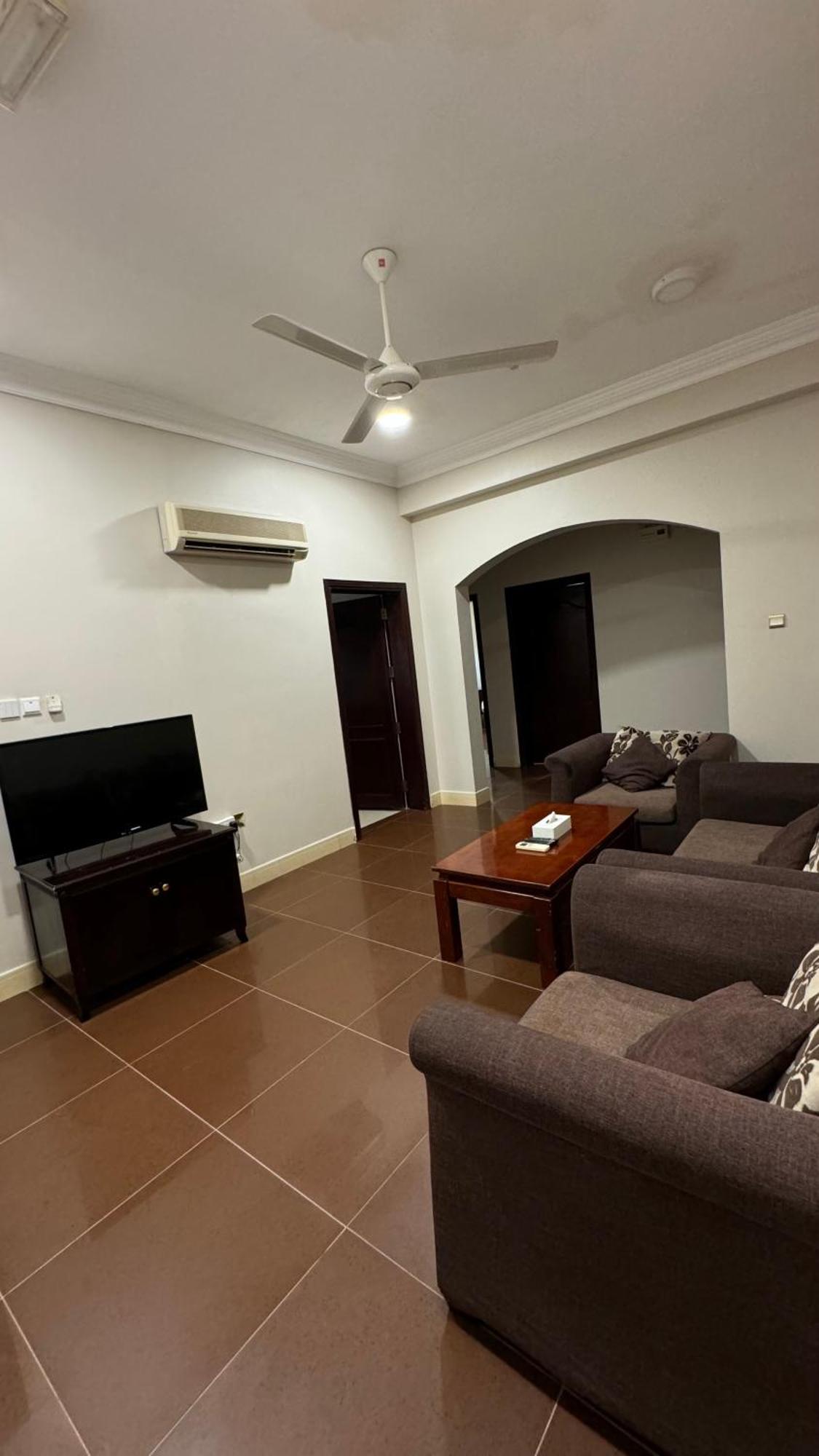 Gulf Crown Hotel Apartment Seeb Extérieur photo